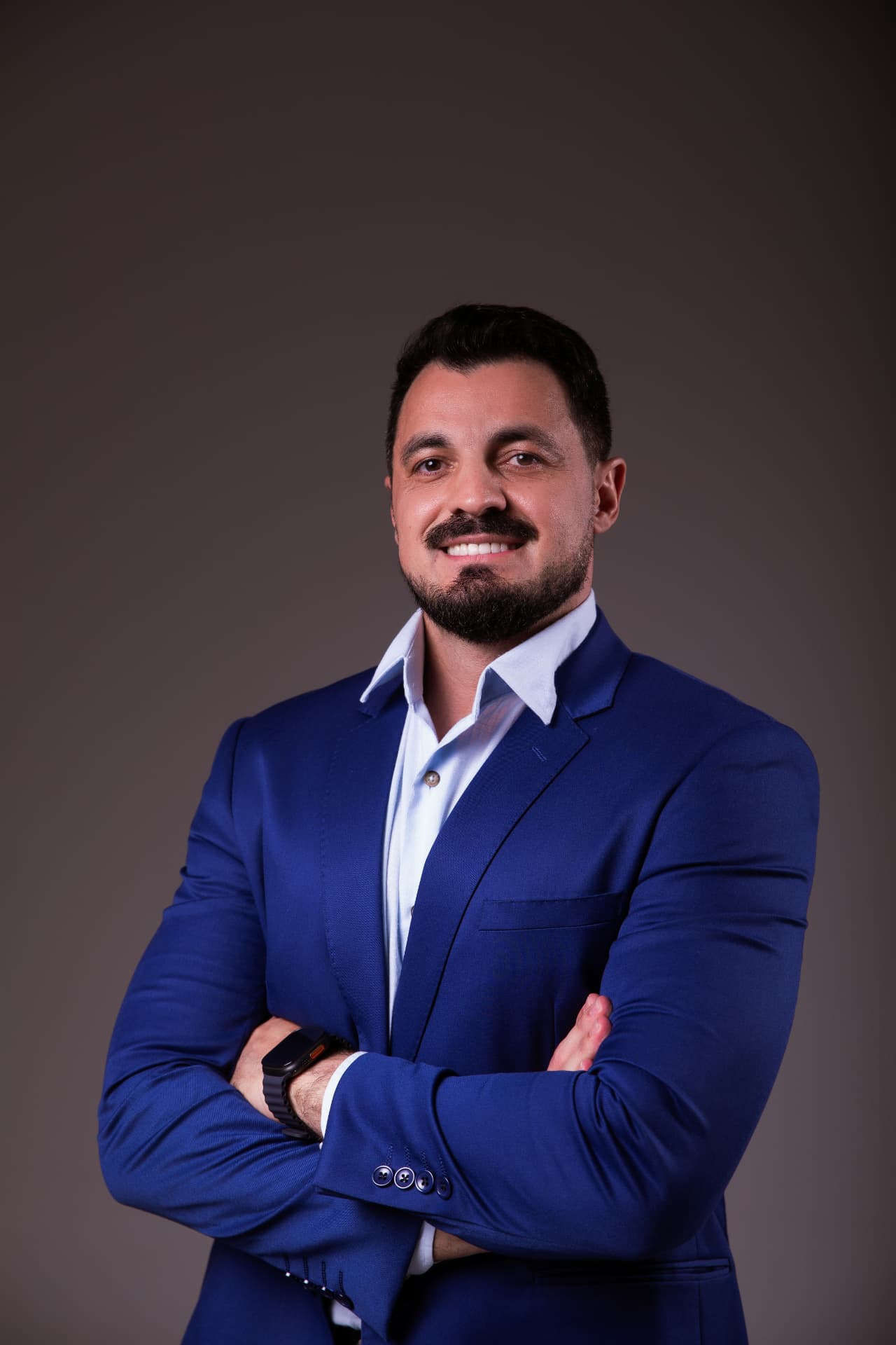 Dr. Leonardo, Médico — Instituto Arkan